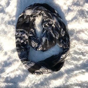 ⭐️4 for $20⭐️ NEW Infinity scarf
